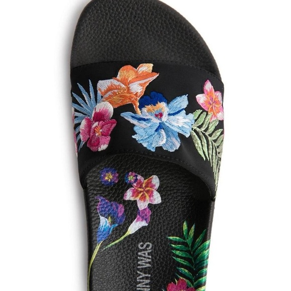 Johnny Was Aruba Pool Slide - Picture 3 of 7